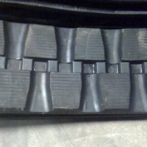 18″ BOBCAT T870 RUBBER TRACK